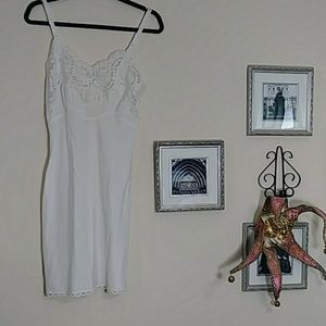 Vintage Lady Lynne white slip